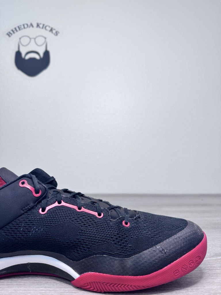 Size 15 - Nike Zoom Air Kobe 8 Protro UConn Huskies PE Player Exclusive Promo