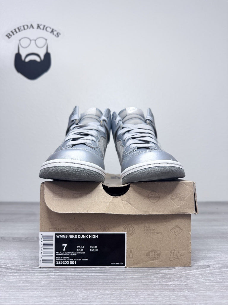 Size 7W - Nike Womens Dunk High Metallic Shoe Silver Sparkle High 325203-001