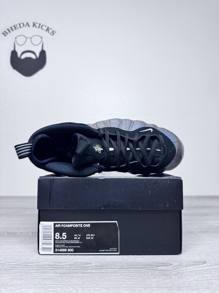 Size 8.5 - Nike Air Foamposite One Hologram 314996-900 Preowned Authentic