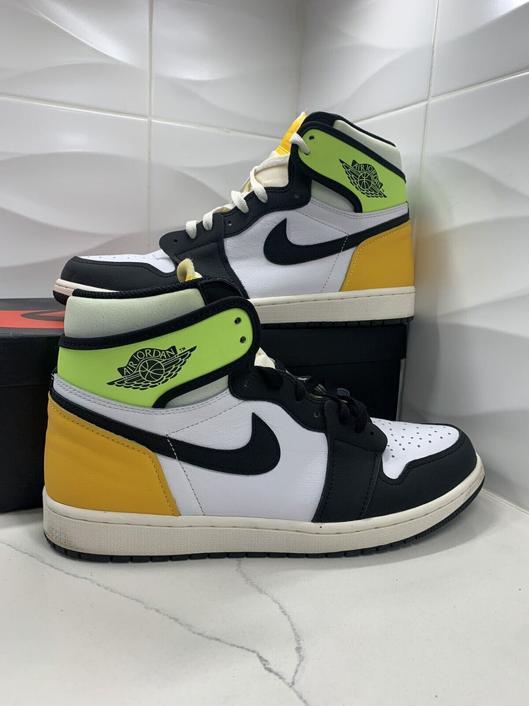 Air Jordan 1 Retro High OG “Volt Gold” 555088-118 Size 12 Men’s