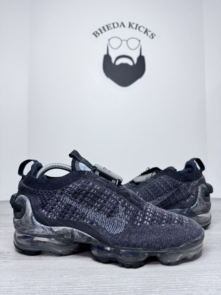 Size 8.5 - Nike Air VaporMax 2020 Flyknit Dark Grey CJ6740-002 Preowned