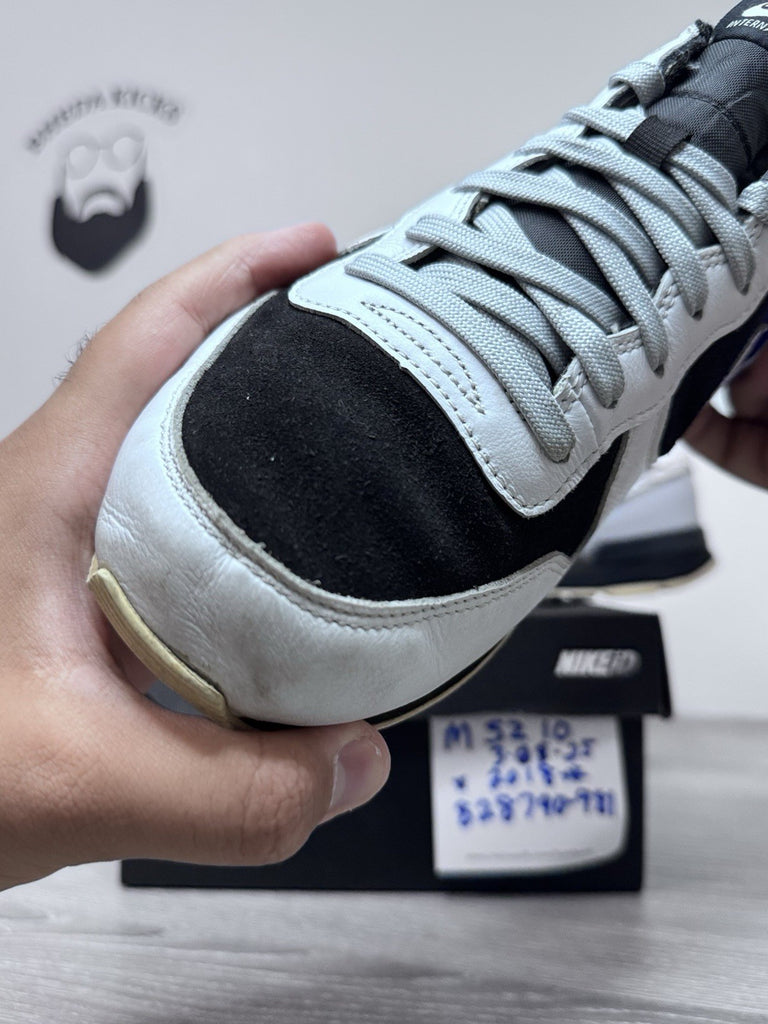 Size 10 - Nike Internationalist iD Shoes 828790-981 Preowned Authentic Rare