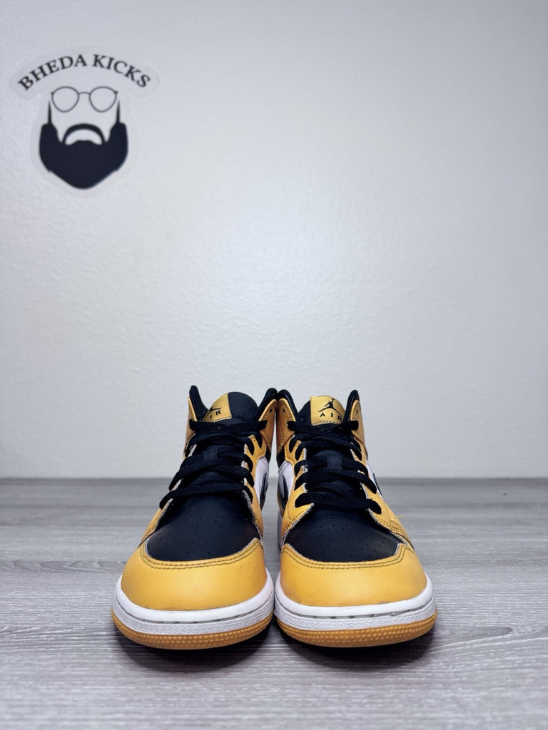 Size 6.5y - Nike Air Jordan 1 Mid Yellow Toe Black White (554725-701) Preowned