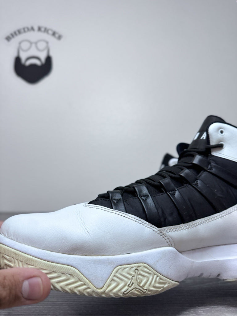 Size 14 - Nike Air Jordan Max Aura Basketball Shoes Black White AQ9084-100