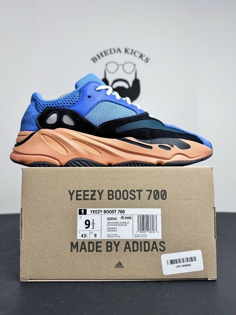 Adidas Yeezy 700 Bright Blue GZ0541 OG Retro Wave Runner Preowned Mens Size 9.5