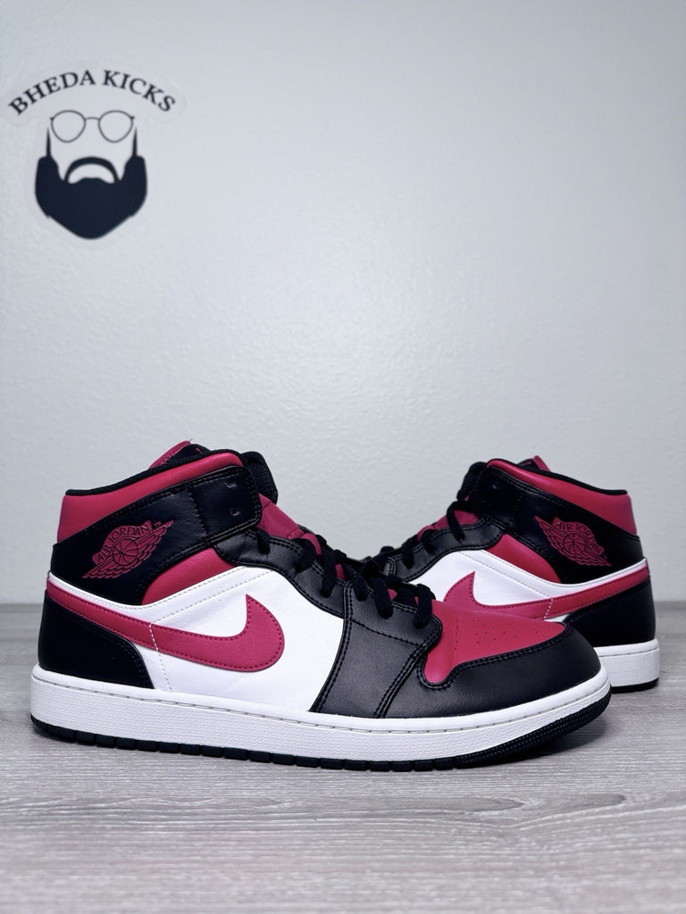 Size 15 - Nike Air Jordan 1 Mid White Black Red Bred Toe 554724-079 Preowned