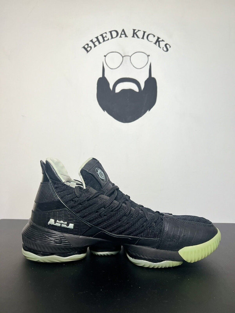 Nike Lebron 16 Glow Basketball Sneakers Men Size 13 Black CD2461-001 Preowned