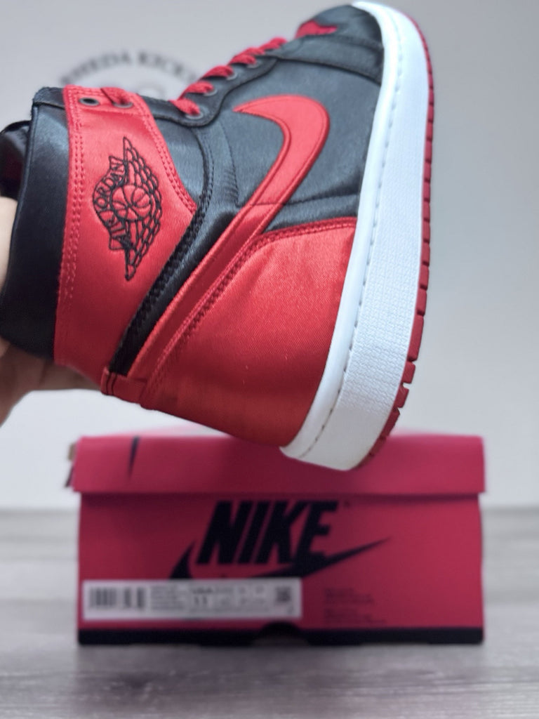 Size 11W/9.5m - Air Jordan 1 Retro OG 2023 High Satin Bred FD4810-061 Preowned