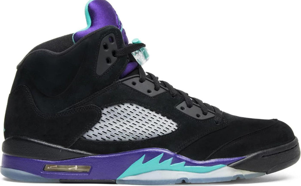 Size 10 - Nike Air Jordan 5 Retro Black Grape Mens Sneakers 136027-007 Preowned