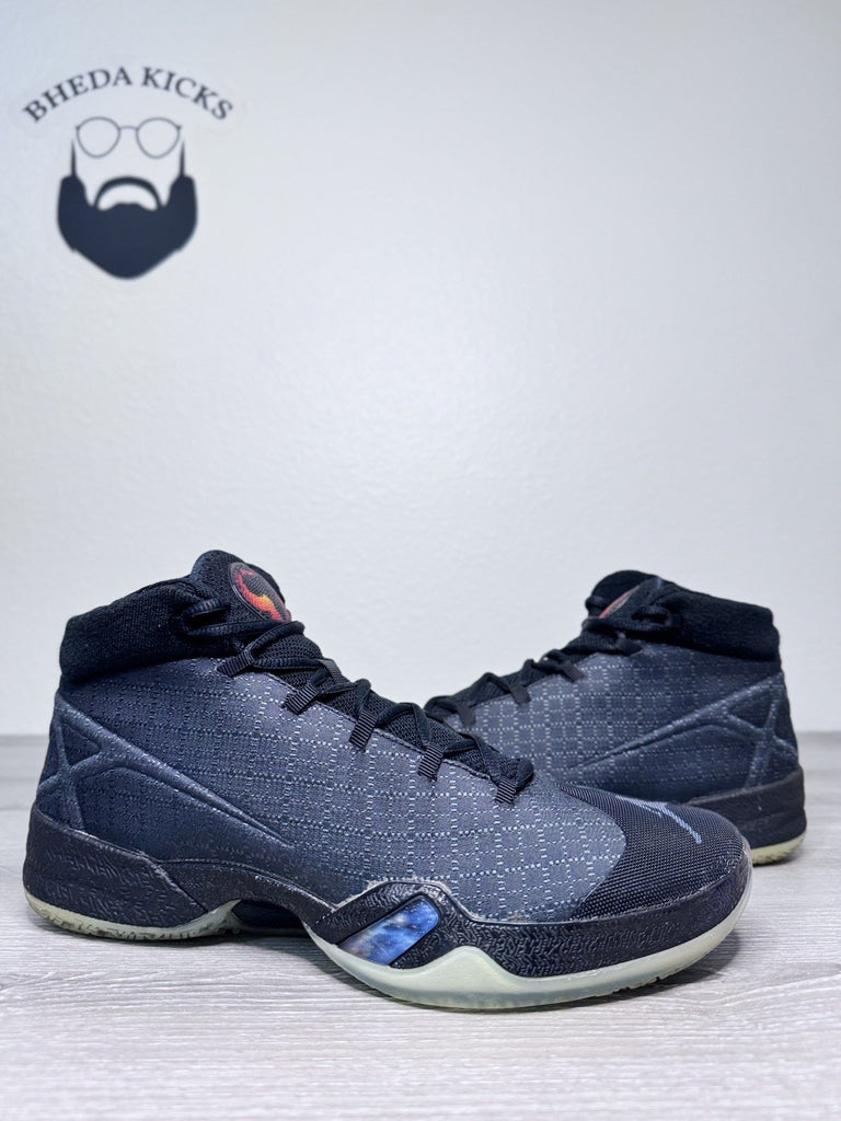 Size 10.5 - Nike Air Jordan XXX 30 Black Cat 811006-010 Preowned Authentic