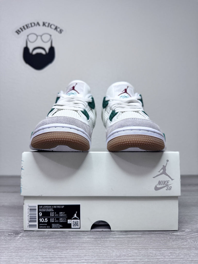 Size 9 - Jordan 4 Retro SP x Nike SB Mid Pine Green DR5415-103 Preowned CLEAN